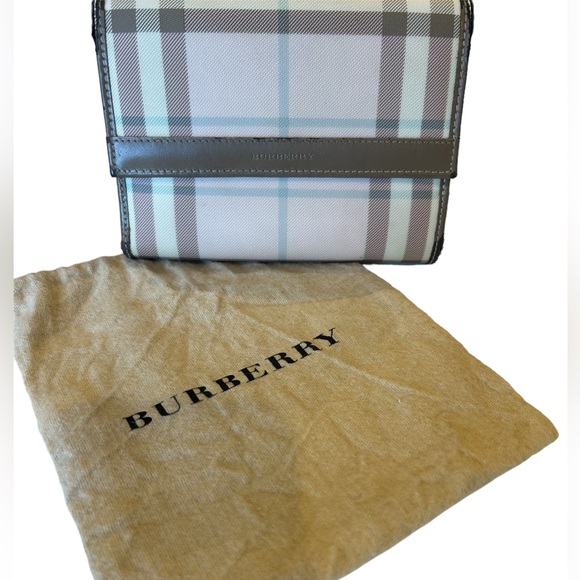 Burberry Pink Novacheck Wallet - Picture 1 of 10